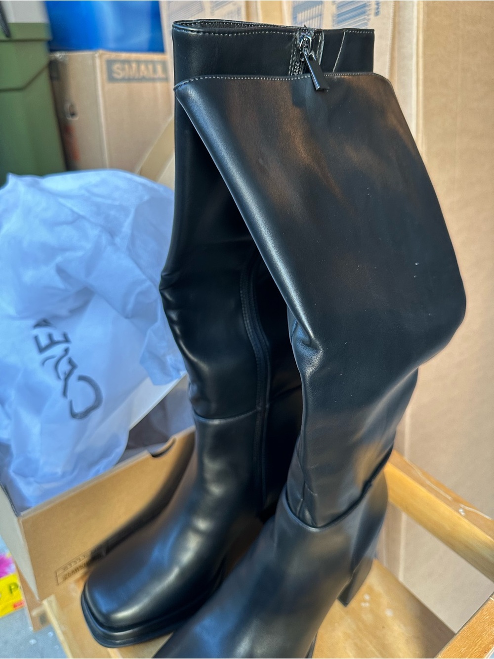 Cellenz Black Leather Knee-High Heeled Boots